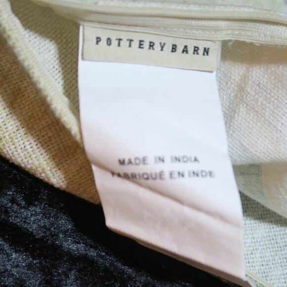 The Crowned Pigeon Pottery Barn Decorative 2012 20x20 RARE Sham Bird Text GUC - Picture 9 of 12